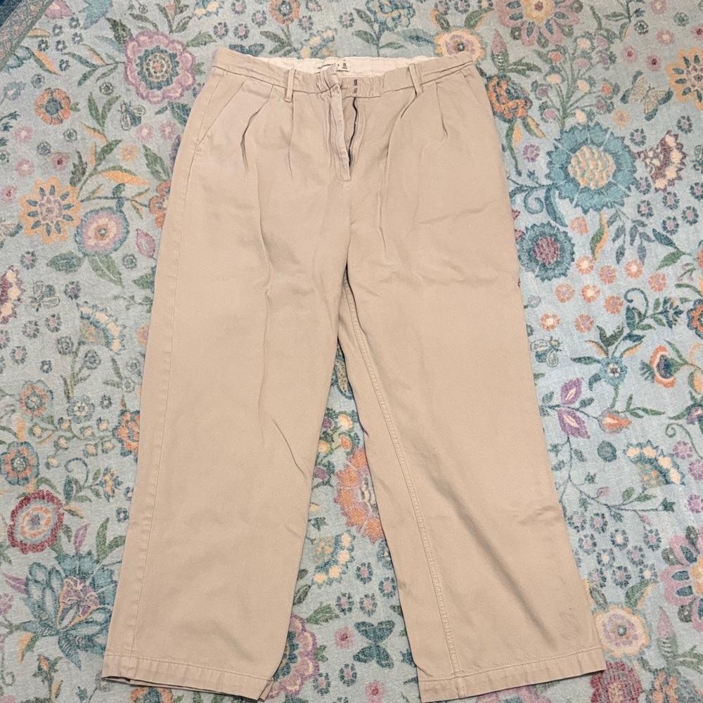 Abercrombie and Fitch - Woman's Classic Tan Pants